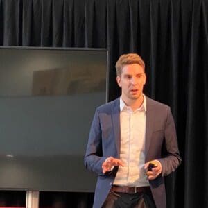 Sebastian Decker Online Redner digital-experte TEDx Redner