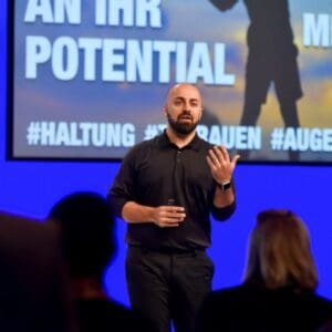 Ali Mahlodji Online Redner