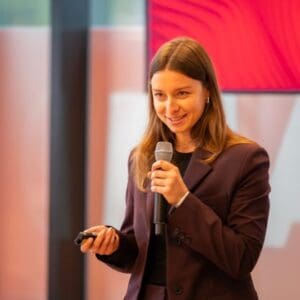 Carina Stöttner Online Redner Zukunftsforscher Künstliche Intelligenz